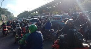 Hari Pertama Masuk Sekolah di Jakarta Di Warnai Kemacetan