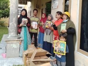 Bangun Budaya Baca, Vidya Sanggraha Serahkan Donasi Buku Untuk Taman Baca Putra Bangsa