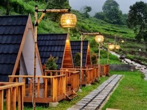 Glamping Ecopark Curug Tilu Rekomendasi Wisata Keluarga di Bandung