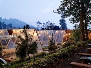 Glamping Ecopark Curug Tilu Rekomendasi Wisata Keluarga di Bandung