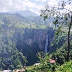 Keindahan Air Terjun Sipiso-piso Jadi Daya Tarik Wisatawan Lokal Dan Mancanegara