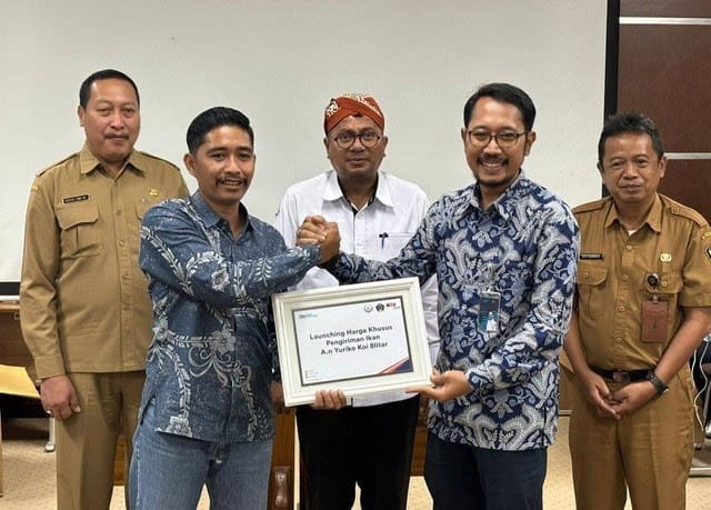 KAI Logistik Fasilitasi Pelaku Usaha Ikan Hias Binaan KKP