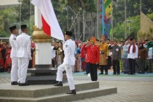 Upacara HUT Ke-79 Kemerdekaan RI Dengan Baju Adat, Kemenpora Harap Maknai Sebagai Tonggak Sejarah Menuju Indonesia Emas 2045