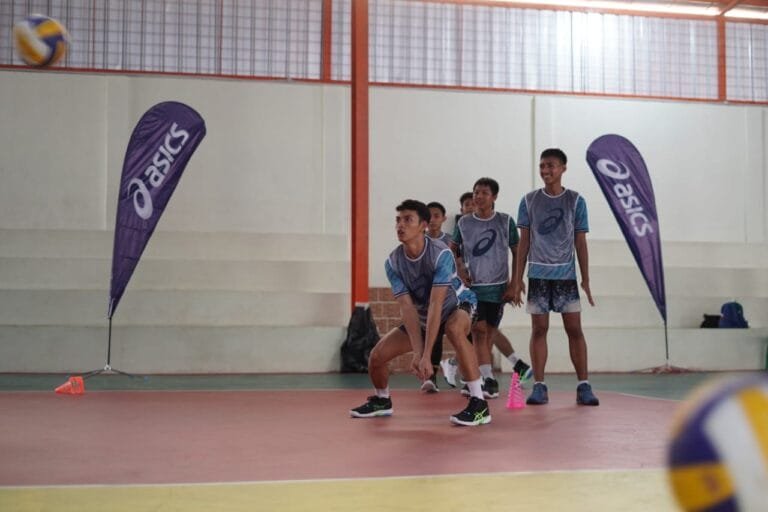 ASICS Dukung Perkembangan Voli Di Indonesia Fokus Pada Edukasi Komunitas Tim Voli Amatir