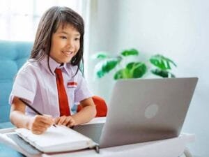 Tarik Minat Belajar Siswa Telkom Manfaatkan Teknologi Chatbot AI di Aplikasi Pijar Belajar