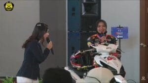 Pembalap Perempuan Indonesia Ungkap Keunggulan Motor Listrik