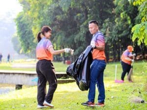 Peringati World Clean Up Day, The Ascott Limited Regional Bogor Lakukan Aksi Bersih-Bersih di Kebun Raya Cibinong