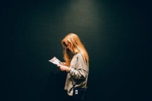 Rekomendasi Buku Terbaik yang Wajib Kamu Baca Bisa Meningkatkan Daya Ingat, Berikut Manfaat Dari Membaca