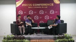 Dorong Penurunan Emisi, Siswa BINUS SCHOOL Bekasi Hadirkan Lampu Tenaga Surya di Bekasi