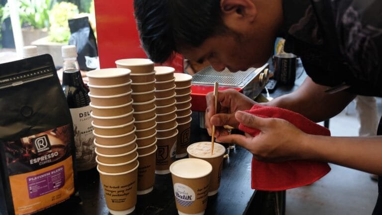 Rayakan Hari Batik Dengan Kreasi Makanan dan Minuman Batik