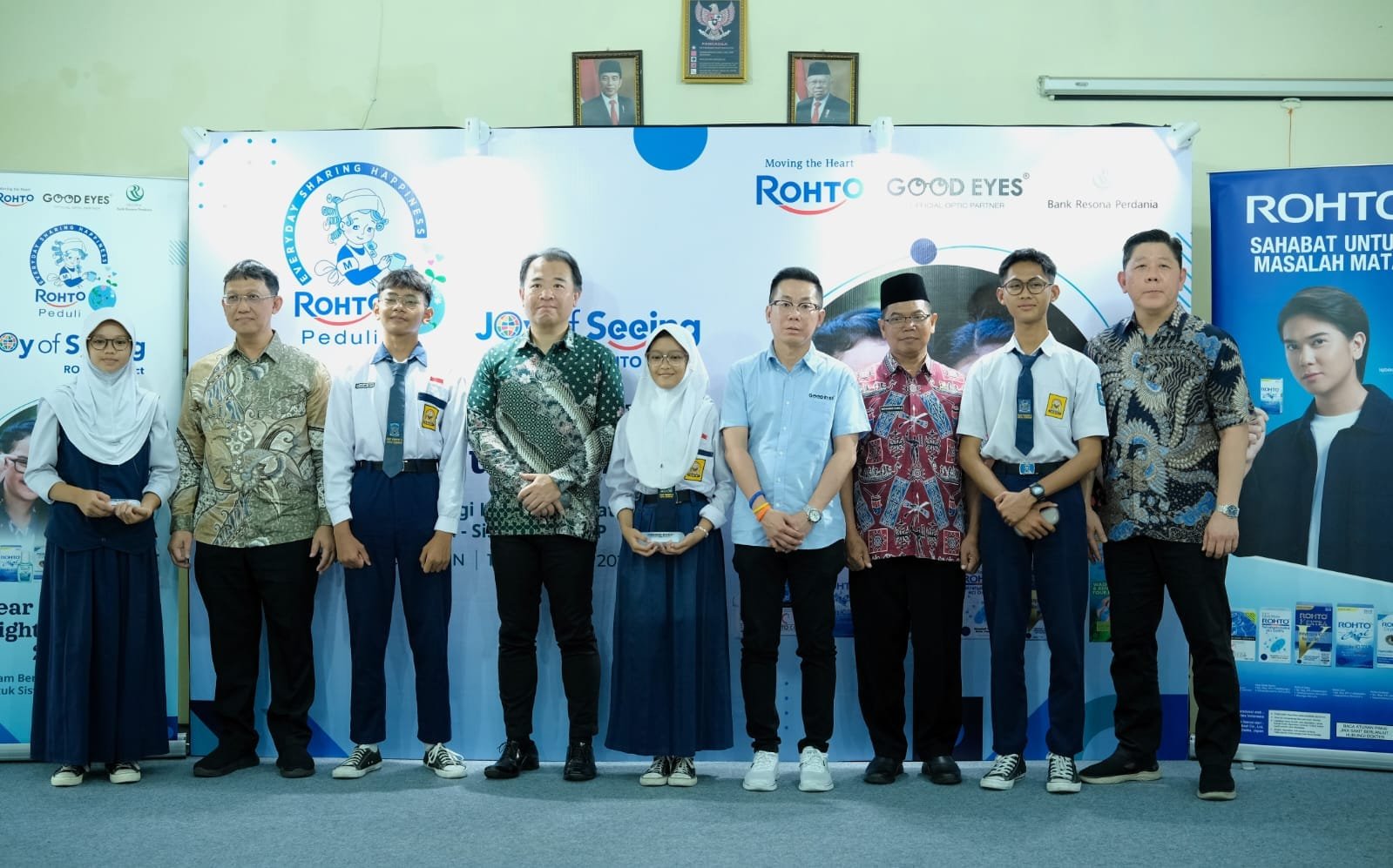 PT Rohto Laboratories Indonesia dan PT Bank Resona Perdania Bagikan Kacamata Gratis Dalam Rangka Merayakan Hari Penglihatan Sedunia 2024