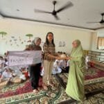 Penyerahan Nasi Kotak Jum’at Berkah Oleh Perwakilan dan Pimpinan Fraser Residence Sudirman, Jakarta