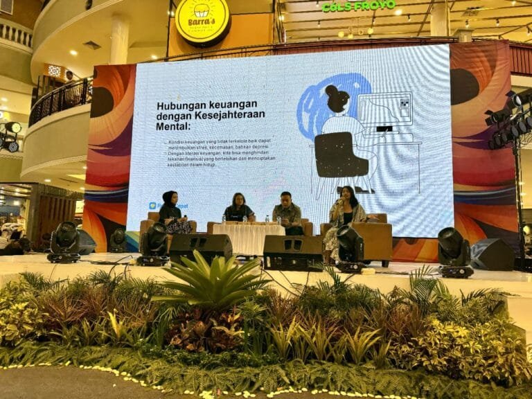 RupiahCepat Gelar Literasi Keuangan untuk Kesehatan Mental Masyarakat Balikpapan di Finexpo 2024