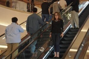 ISSHU Hadirkan Koleksi Futuristik dan Eksentrik di Jakarta Fashion Week 2025
