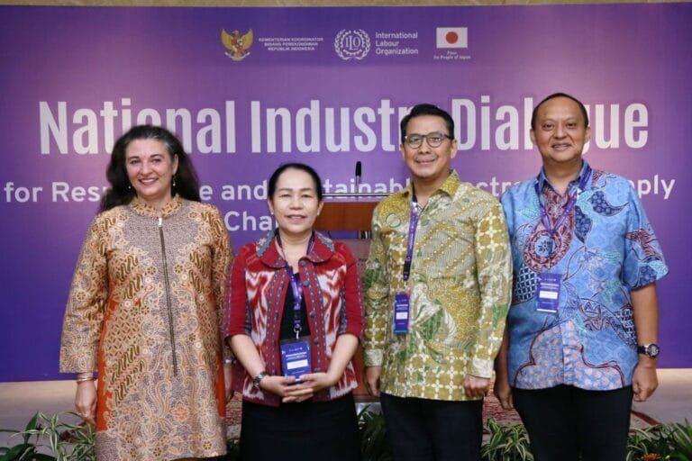 Dialog Nasional Mengembangkan Jalur Untuk Memperkuat Bisnis Yang Bertanggung Jawab di Industri Elektronik Indonesia