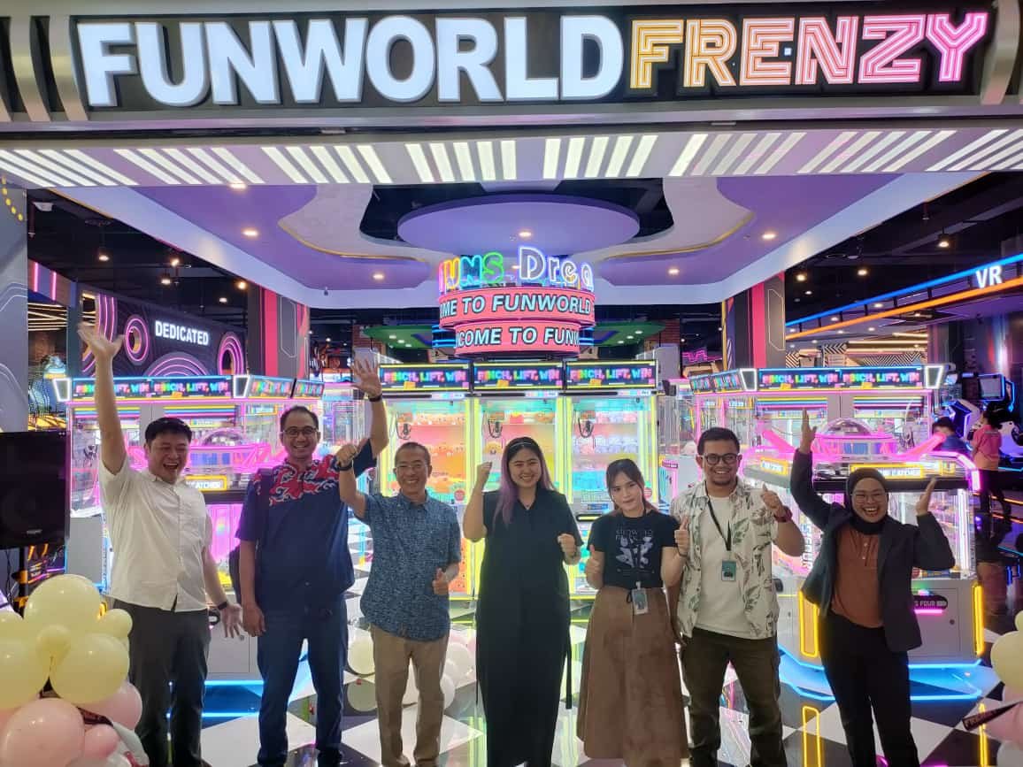 Funworld Kembali Hadir Dengan Brand terbaru dan Konsep Terbaru: Area Bermain Arcade Seperti Foodcourt Dengan Pembagian Kategori Menarik, yaitu Funworld Frenzy.