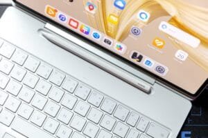 Huawei Merilis Harga HUAWEI MatePad Pro 12.2 Inch: Lebih dari Laptop, dilengkapi Layar Tandem OLED PaperMatte Terbaik dan Keyboard Terobosan Terbaru