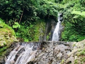Lepas Penat Sambil Menikmati Keindahan Alam di Air Terjun Kali Banteng Kudus