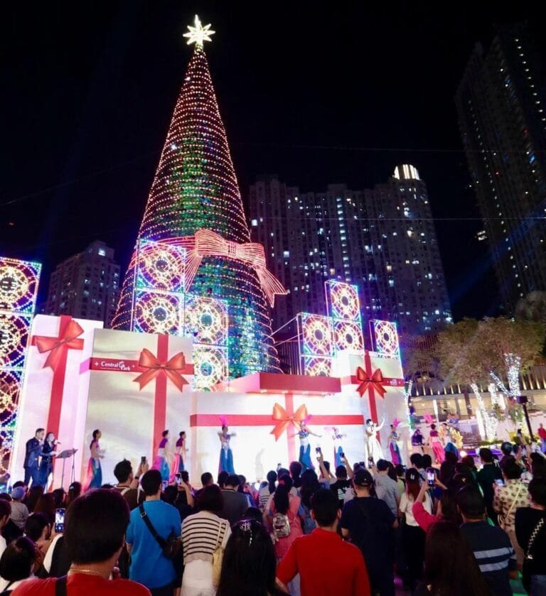 Mall Central Park dan Neo Soho Gelar Opening Noel Season “Unwrap The Joy”