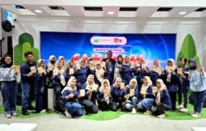 Program Keberlanjutan IMOS 2024: FIFGROUP Gelar Workshop Waste Crafting dan Berikan Bantuan Renovasi Sekolah