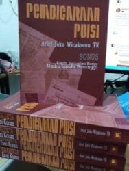 Road Show Terakhir TISI Tahun 2024, Nonton Baca Puisi dan Musikalisasi Dapat Buku dan Uang Jajan Bakso di Kota Tua