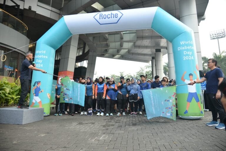 Roche World Diabetes Day 2024: Pemantauan Glukosa Mandiri Cegah Masyarakat dari Risiko Komplikasi Diabetes