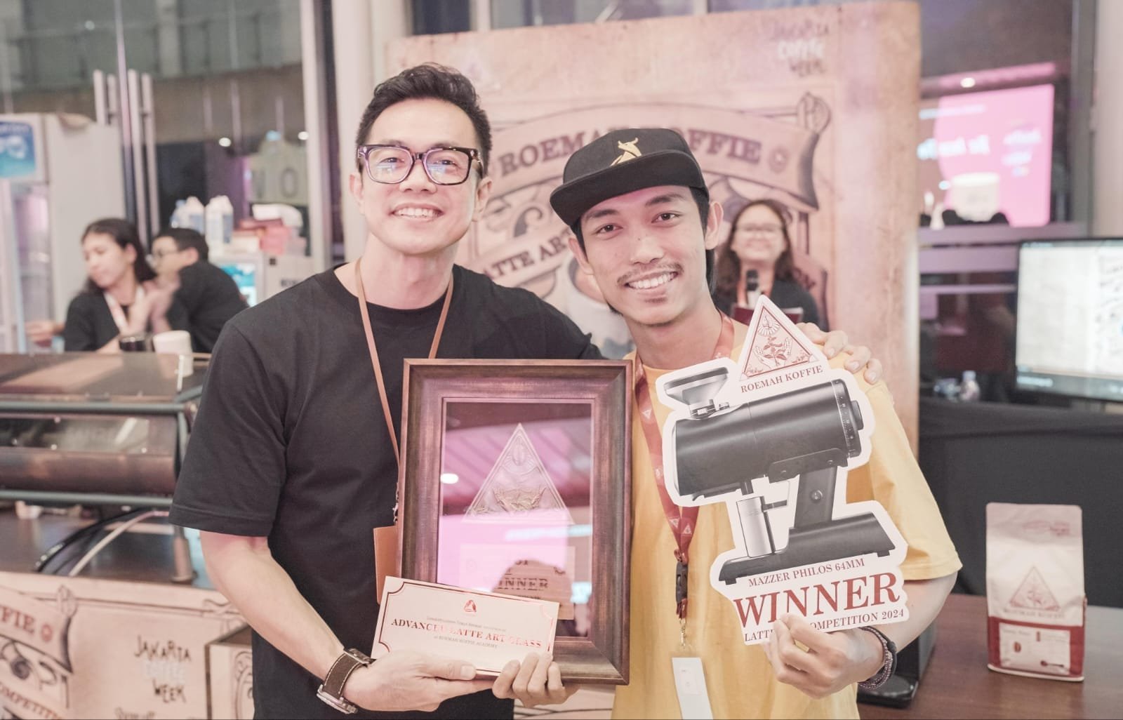 Roemah Koffie Umumkan Pemenang Latte Art Competition di Hari Terakhir Jakarta Coffee Week 2024