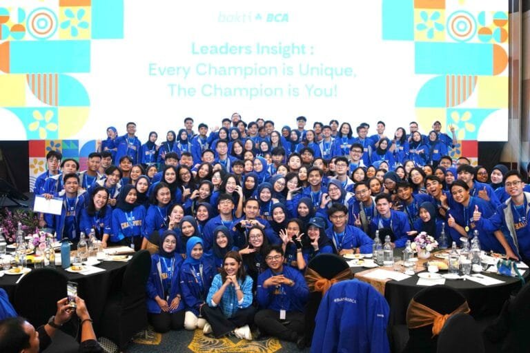 Tidak Hanya Uang Kuliah! 700 Penerima Beasiswa Bakti BCA Juga Dapat Pembekalan dari Direksi BCA hingga Najwa Shihab