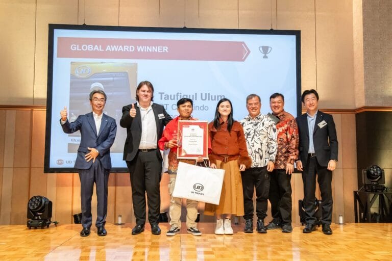 UD Trucks Indonesia Rayakan Kemenangan Pengemudi Indonesia di ajang global UD Extra Mile Challenge 2024
