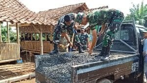 Wujud Pengabdian TNI untuk Masyarakat, Subgartap 0606/Bogor Laksanakan Karya Bakti HUT Ke-52 Kogartap II/Bdg