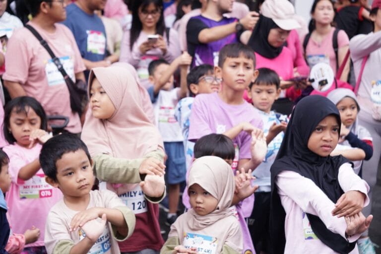 Dukung Ibu Jaga Kesehatan Keluarga, American Standard Ajak keluarga Ciptakan Pengalaman Menyenangkan di JFWalk 2024 3