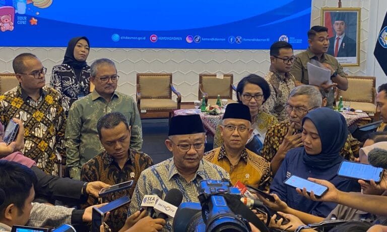 Mendikdasmen: Sistem Evaluasi Belajar Siswa akan Berubah pada 2025 Ujian Nasional