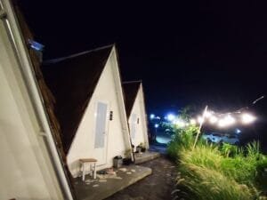 Menikmati Suasana Alam Sambil Makan Steak dan Ngopi di Crazy Steak Resort Glamping Batu