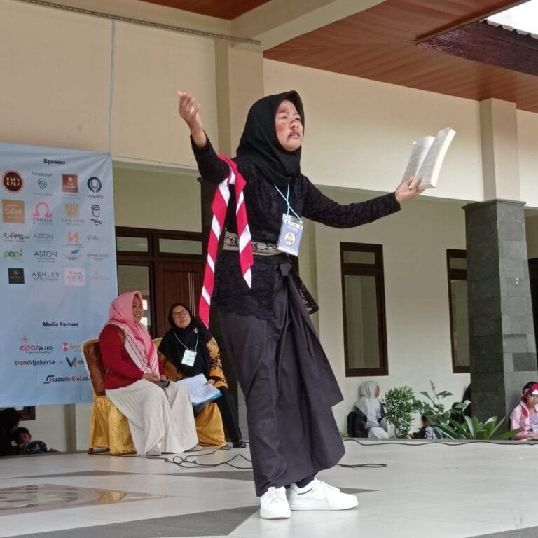 Natasya Citra Marsella Siswi SD Mangku Kusman 8 Tegal Raih Juara Pertama Baca Puisi Pada Ajang Gebyar Kreasi Jendela Puspita di Bogor