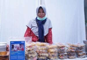 PNM Dampingi Ratusan Nasabah PNM Mekaar Daftar Izin Edar BPOM