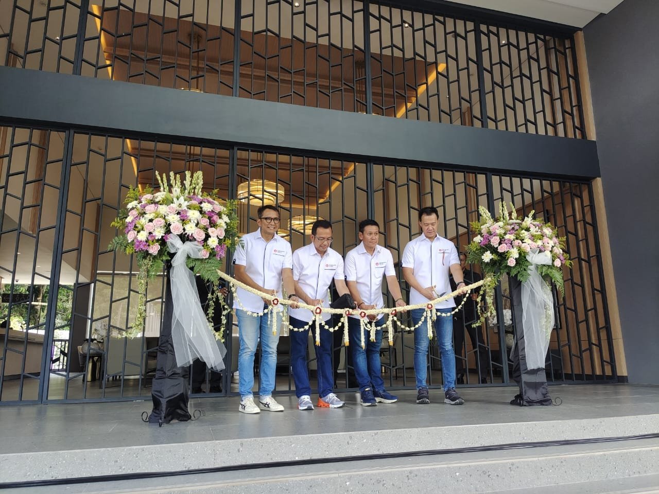 Paramount Petals Ggelar Groundbreaking ‘Pasar Modern’ dan Opening Ceremony ‘Community Club’