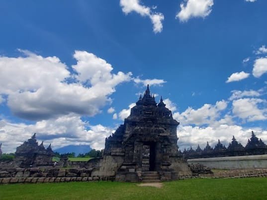 Candi Plaosan: Wisata Budaya Unik di Kabupaten Klaten, Jawa Tengah
