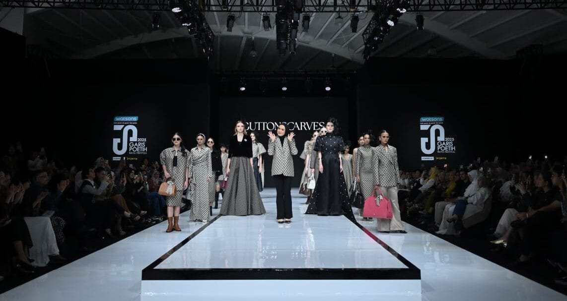 Kolaborasi JNE Bersama Buttonscarves Dukung Industri Kreatif Indonesia di Garis Poetih Raya Festival 2025
