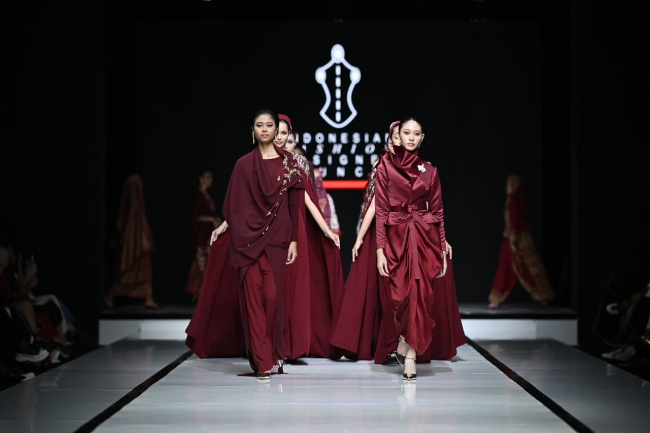 Mandjhakan Hari Rayamu, Lebaran Bersama Ivan Gunawan dengan Koleksi “Kingdom Of Love”