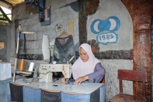 Nasabah PNM Mekaar Mengajar dan Berkarya, Mewujudkan Impian di Bantar Gebang