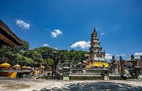Wisata Religi di Bogor Pura Agung Jagatnatha