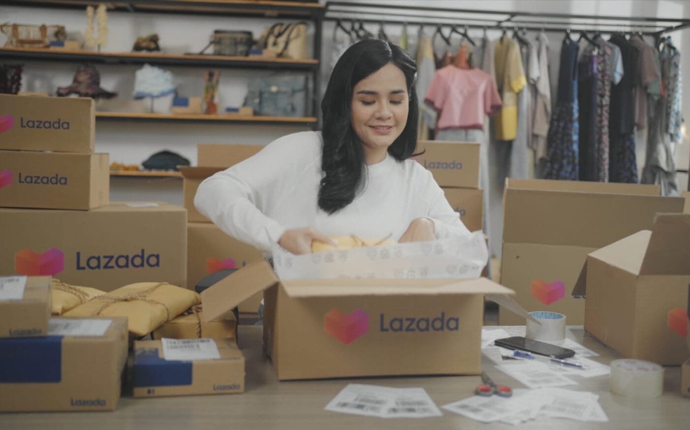 Tahun Baru, Ide Jualan Baru: Rekap Produk Paling Menarik Perhatian Pelanggan Lazada 2024 & Prediksi 2025