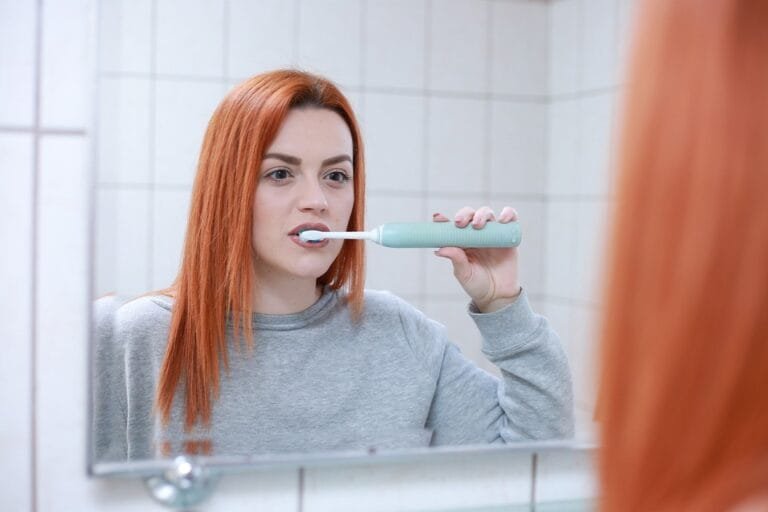 Tips Mengatasi Gigi Sensitif