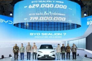 BYD Sealion 7 Resmi Di luncurkan di IIMS 2025, SUV Listrik Inovatif dengan Desain Futuristik dan Teknologi Canggih