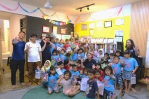 Merayakan Hari Kasih Sayang, Fraser Residence Sudirman Jakarta Berbagi Kasih dengan Komunitas Taman Bacaan Zhafa Manggarai