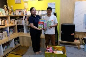 Merayakan Hari Kasih Sayang, Fraser Residence Sudirman Jakarta Berbagi Kasih dengan Komunitas Taman Bacaan Zhafa Manggarai