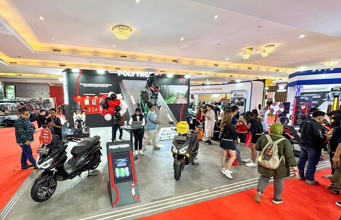 Raih Dua Penghargaan Sekaligus di Ajang IIMS 2025 Sebagai Best Booth dan Most Valuable EV Motorcycle, Polytron Terus Kukuhkan Posisi di Industri Motor Listrik Indonesia