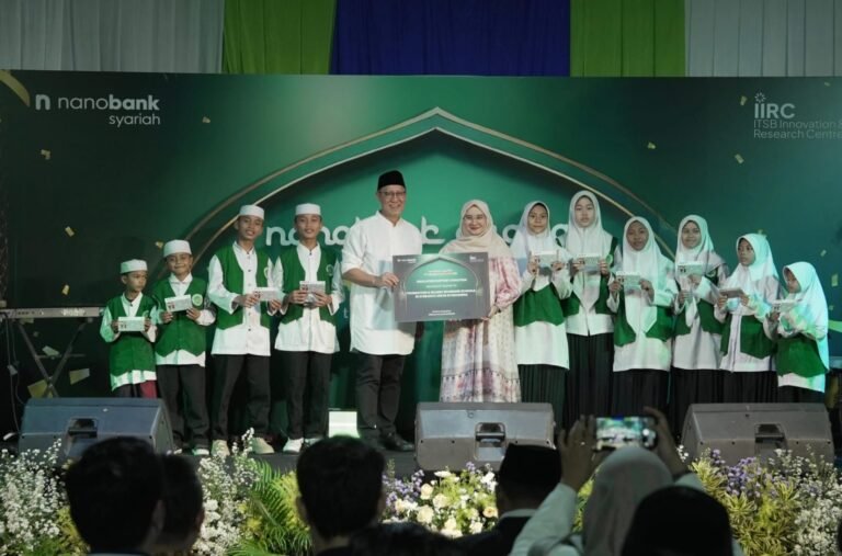 Rayakan Milad Pertama, Nanobank Syariah Salurkan Beasiswa untuk 2000 Santri di Seluruh Indonesia
