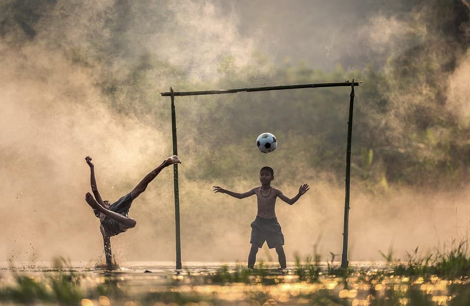 Permainan Tradisional Seru, Menyenangkan dan Bikin Kangen Masa Kecil!
