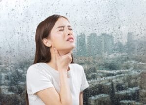 Atasi Sakit Tenggorokan dan Sariawan dengan Antiseptik Oral yang Mengandung Povidone-Iodine